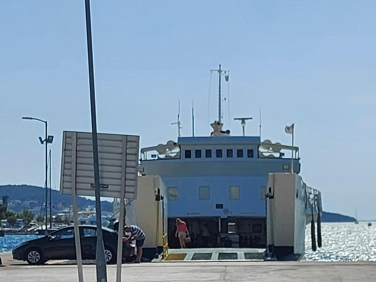 Bijela Kuca Holiday home *