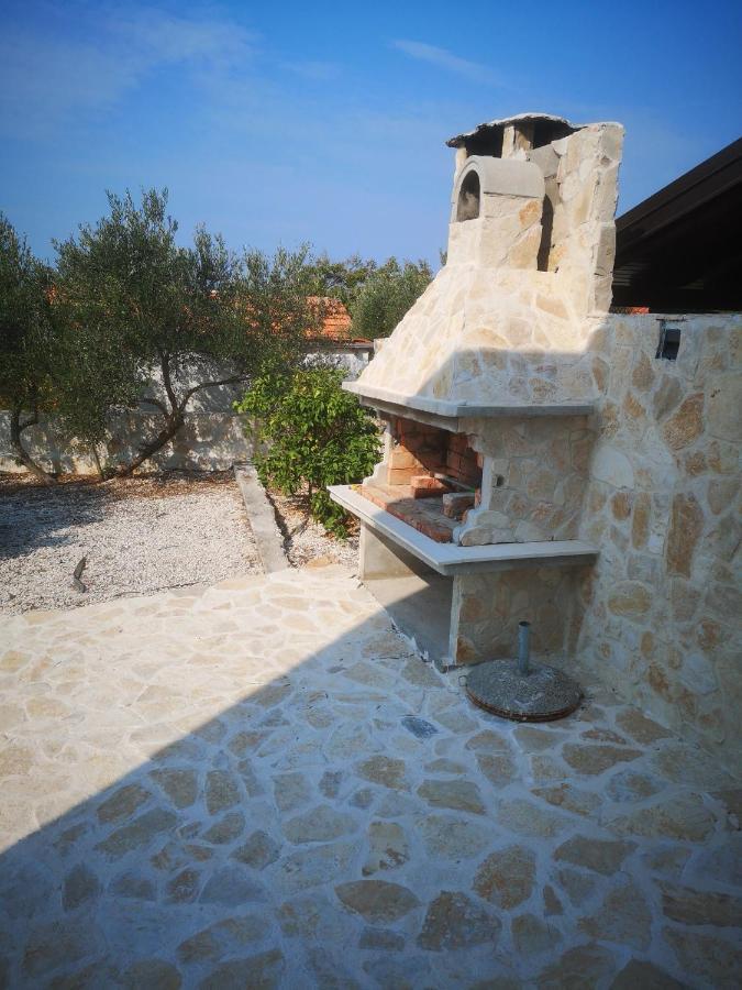 Holiday home Bijela Kuca *