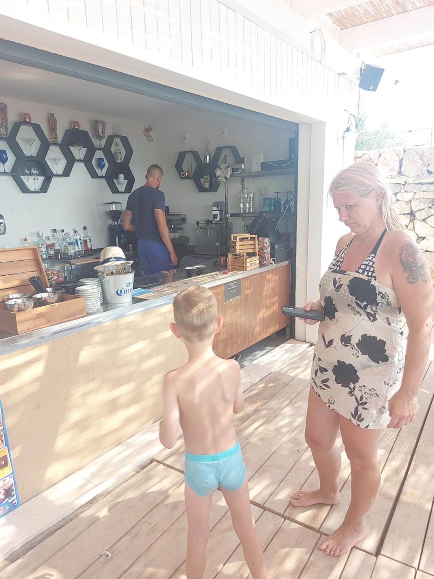Bijela Kuca Holiday home Mali Drvenik